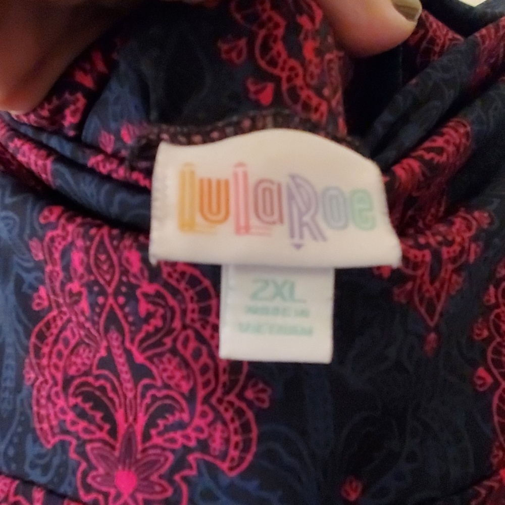 Lularoe - Picture 3 of 3